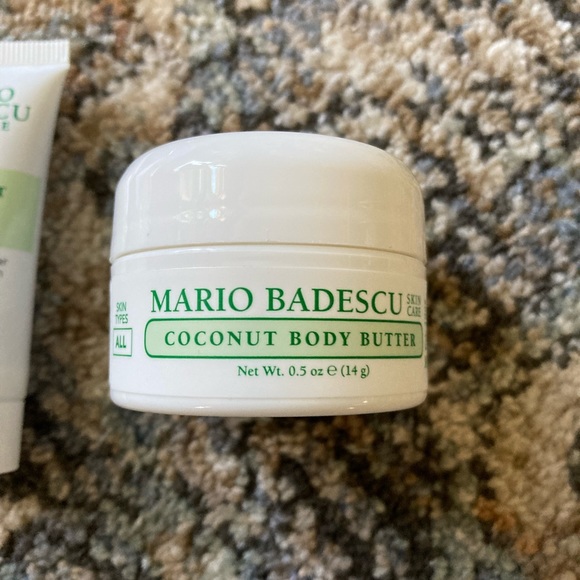 Mario Badescu Cosmetic Bag and Makeup Samples - Picture 6 of 8